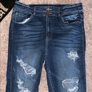32R KanCan distressed denim
